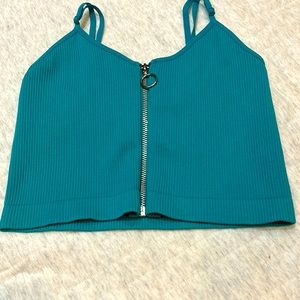 Discovery top with adjustable straps!